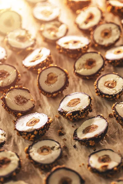 Foie Oie Pâlit Nourriture Créative Avec Noix Manteau Chocolat — Photo