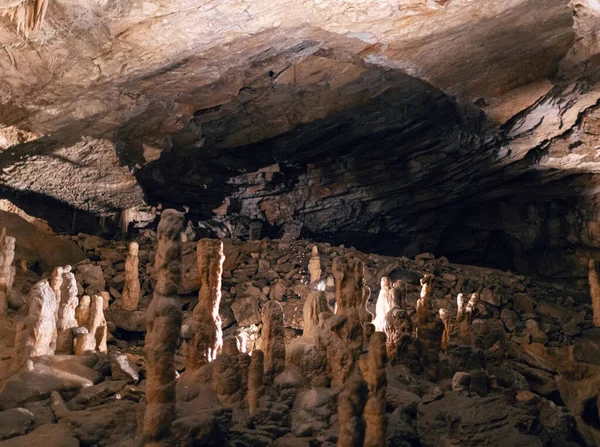 Close Many Stalagmite Cave Scene — Stock Photo, Image