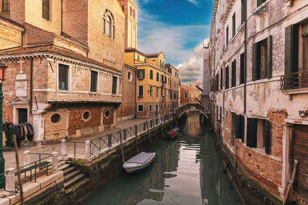 Vista Típica Cidade Velha Veneza Itália Com Canais Pontes Edifícios Imagem De Stock