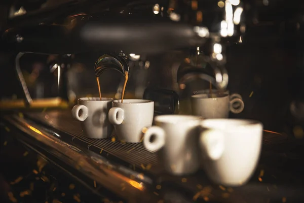 Αυτόματη Καφετιέρα Μηχανή Προετοιμασία Του Καφέ — Φωτογραφία Αρχείου