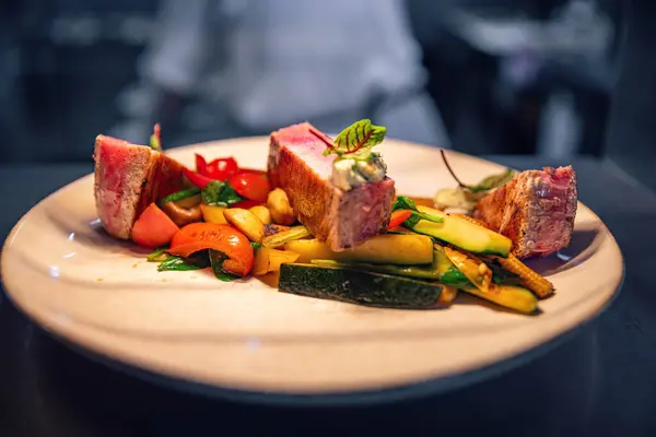 Izgara Sebzeli Biftek Dilimleri Restoran Menüsü Kavramı Telifsiz Stok Imajlar