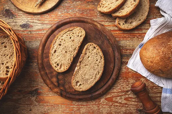 Krajíčky Čerstvého Domácího Řemeslného Chleba — Stock fotografie