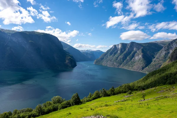 Widok Słynny Fiord Aurlandsfjord Norwegii Wpisany Listę Światowego Dziedzictwa Unesco — Zdjęcie stockowe