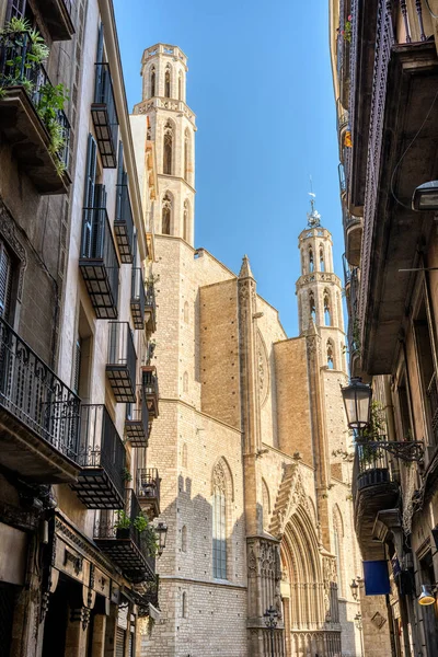 Słynny Kościół Santa Maria Del Mar Barcelonie Widziany Przez Małą — Zdjęcie stockowe