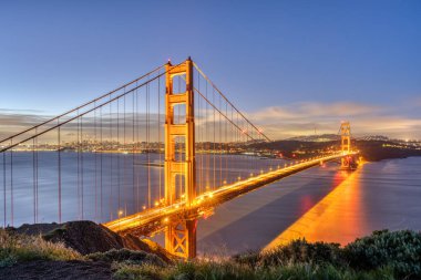 San Francisco 'daki ünlü Golden Gate Köprüsü.