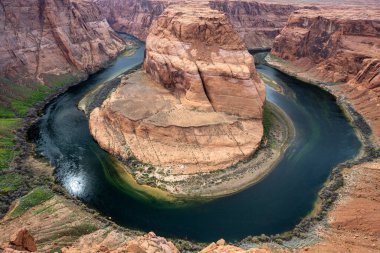 Kuzey Arizona 'daki Colorado Nehri' nin ünlü Horseshoe Bend 'i.