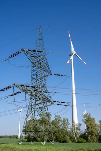 Turbina Eólica Pilón Eléctrico Visto Alemania —  Fotos de Stock