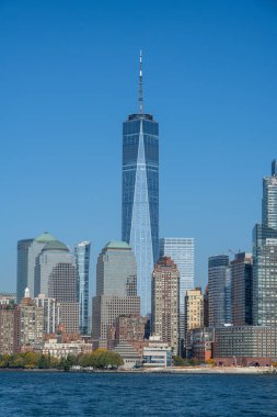 Ünlü Dünya Ticaret Merkezi ve New York, ABD 'de Manhattan' ın ufuk çizgisi.