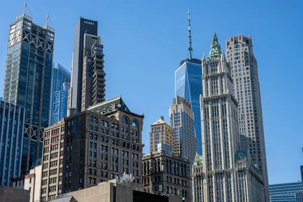 Manhattan, New York şehir merkezinde çağdaş ve tarihi gökdelenler görüldü