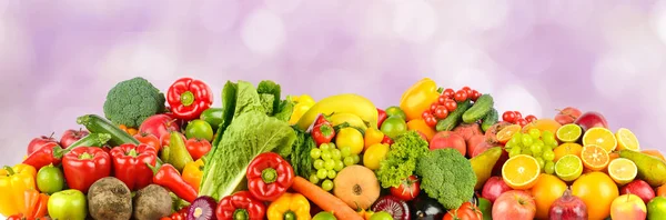 Foto Panorámica Amplia Verduras Frutas Saludables Útiles Sobre Fondo Borroso —  Fotos de Stock