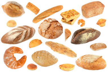 Ekmek ve tatlı şekerlemeler beyaz arkaplanda izole edilmiş.