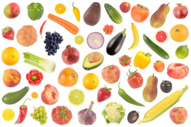 Beyaz arka planda büyük taze böğürtlen, sebze ve meyve koleksiyonu.