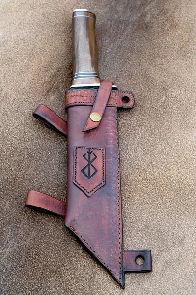 Κοντινό Πλάνο Από Ένα Χειροποίητο Μαχαίρι Viking Saex Και Ένα — Φωτογραφία Αρχείου