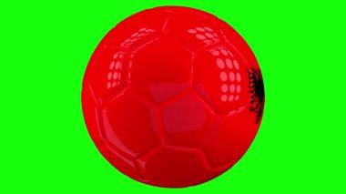 Üzerinde Arnavutluk bayrağı olan çok gerçekçi bir izole edilmiş dönen futbol topu yeşil ekran arkaplanı ve kolay izolasyon için alfa matte. Kusursuz döngü 3 boyutlu canlandırma.