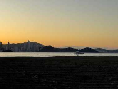 Balnerio Cambori Skyline, Santa Catarina, Brezilya 'da Güzel Sahil Günbatımı