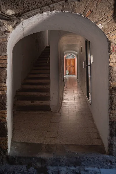 Gamla Historiska Sjabbiga Romantiska Gator Södra Italien Staden Amalfi Smala — Stockfoto