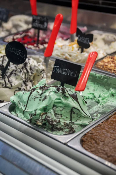 Showcase Appetizing Italian Ice Cream Gelato Large Selection Goodies Light — Stock Photo, Image