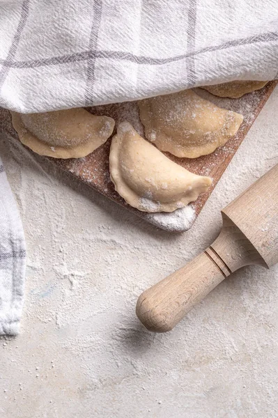 Raw Dumpling Potatoes Preparation Dumplings Light Background Wooden Board Fresh — Stock Photo, Image
