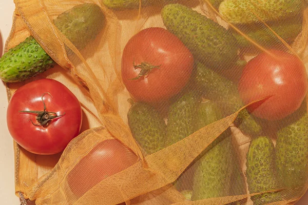 Sebze Meyve Almak Için Tekrar Kullanılabilir Poşetler Çinde Domates Salatalık — Stok fotoğraf