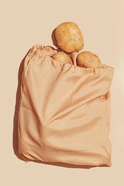 Batatas Armazenadas Uma Sacola Ecológica Promovendo Uso Consciente Sustentável Importância Imagem De Stock