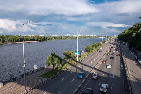 Julio 2023 Kiev Ucrania Vista Del Tráfico Por Carretera Autopista — Foto de Stock