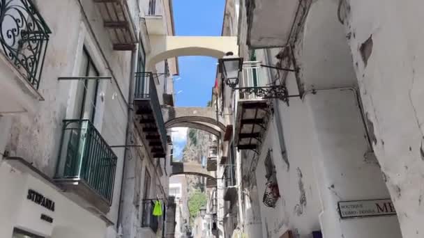 Alte Authentische Gemütliche Straßen Der Stadt Amalfi Italien Ein Touristenmagnet — Stockvideo