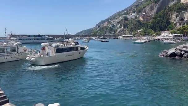 Вид Міську Набережну Міста Амальфі Італії — стокове відео