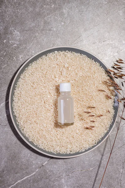 Zelfgemaakte Verzorging Cosmetica Van Rijst Water Voor Haar Eco Stijl — Stockfoto