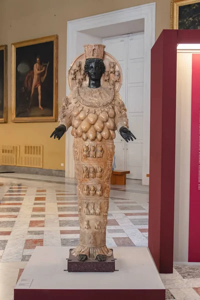 2023年8月6日 意大利那不勒斯 那不勒斯国家考古博物馆 以弗所的阿耳忒弥斯神像 — 图库照片