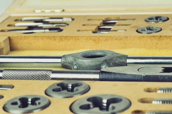 Tap Wrench Set Wooden Box Industrial Tools — Fotografia de Stock
