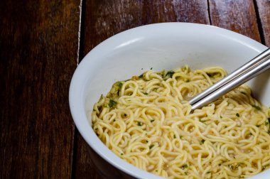 Yemeğim hazır şehriye.