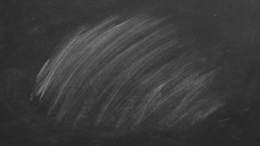 Aşk kelimesi tahtaya tebeşirle yazılır. Animasyon çizimi. Sevgililer Günü.