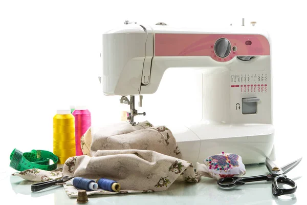 缝纫机 用织物和线缝制 工作过程 织物缝纫机的一部分 — 图库照片