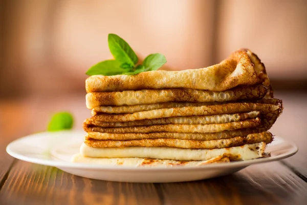 Lot Thin Pancakes Plate Dark Wooden Table — Stock Photo, Image