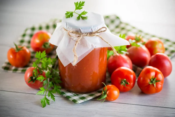 Cooked Homemade Tomato Juice Canned Jar Natural Tomatoes Wooden Table — Stock Photo, Image