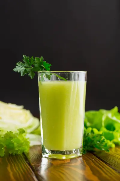 Vegetarian Smoothie Made Green Vegetables Cabbage Lettuce Greens — Stock Photo, Image