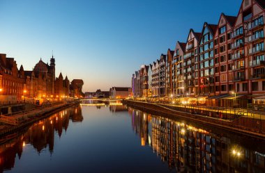 Polonya, Gdansk 'ta Kanal ve Nehir Motawa