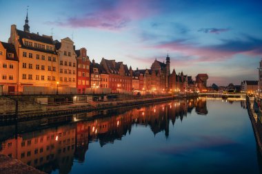 Polonya, Gdansk 'ta Kanal ve Nehir Motawa