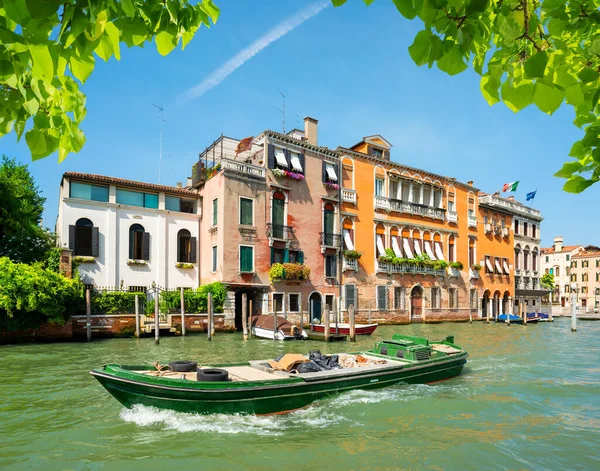 Lodě Benátkách Canal Grande Itálie Royalty Free Stock Fotografie