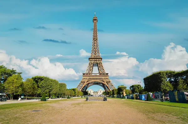 Blick Auf Den Eiffelturm Vom Champ Mars Paris Frankreich Stockfoto