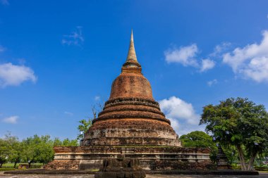 Tayland 'ın UNESCO Dünya Mirası Alanı, Sukhothai Tarih Parkı, Wat Mahathat Tapınağı' nın yeridir..