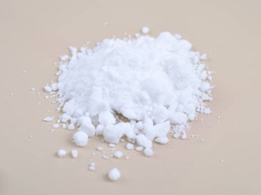 Çinko klorür formülü ZnCl2 nH2O olan bir inorganik kimyasal bileşiktir..