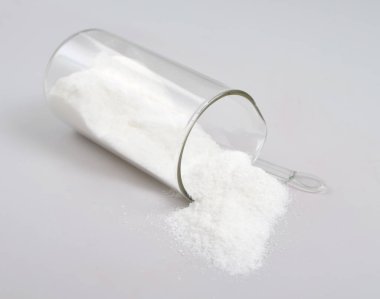 Ascorbic asit formülü C6H8O6 olan organik bir bileşiktir.