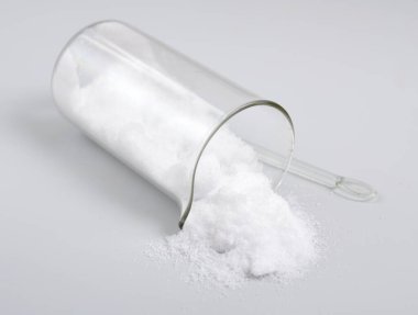 Tartarik asit beyaz, kristalize organik asittir. Tuz, potasyum bitarat, genellikle tartar kreması olarak bilinir.