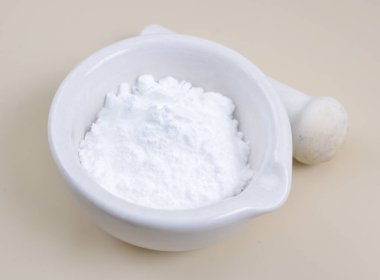 Bej arka planda sodyum heksametafosfat SHMP.