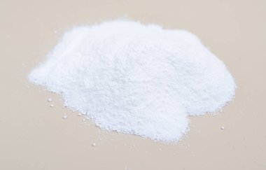 Kalsiyum asetat asetik asitin kalsiyum tuzu olan kimyasal bir bileşiktir.