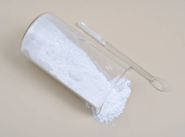 Çinko stearat, sanayide yaygın olarak kullanılan bir çinko sabundur..