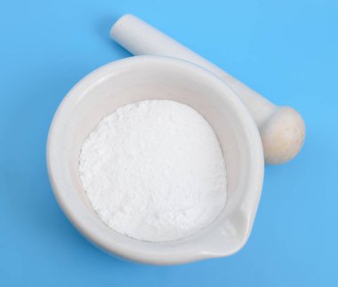 Kalsiyum sitrat sitrik asidin kalsiyum tuzu. Genellikle gıda katkı maddesi olarak kullanılır, genellikle koruyucu olarak, ama bazen lezzet için.