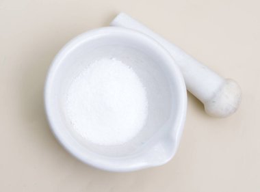 Trehalose iki glikoz molekülünden oluşan bir şekerdir. Mycose ya da tremalose olarak da bilinir..