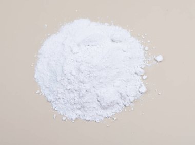 Magnezyum florür, MgF2 formülü ile iyonik olarak bağlanmış bir inorganik bileşiktir.